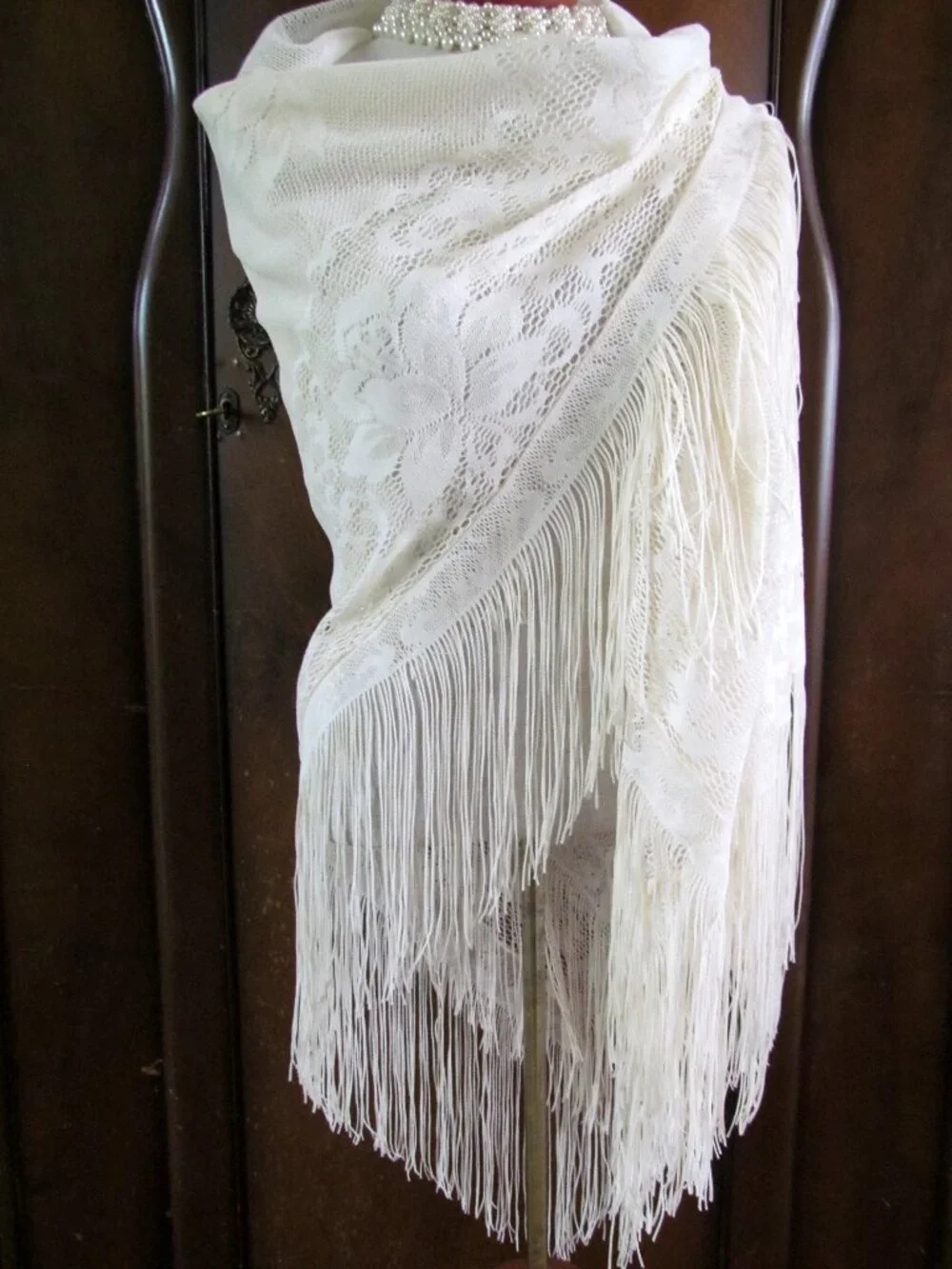 IVORY SHAWL, 55